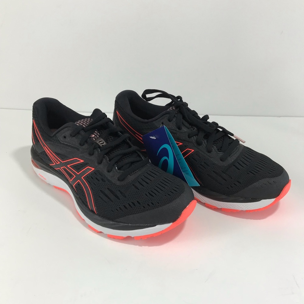 Woman’s ASICS Gel Cumulus 20 Size 9.5 NWTRunning